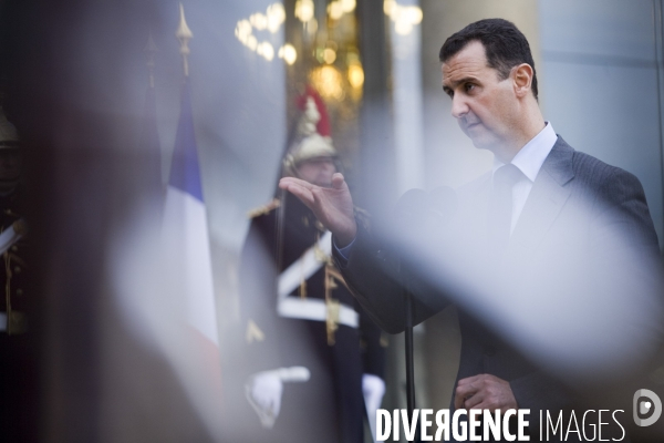 Le président de la République Française Nicolas Sarkozy accueille le président syrien Bachar al-Assad au Palais de l Elysée, pour sa deuxième visite officielle en France.