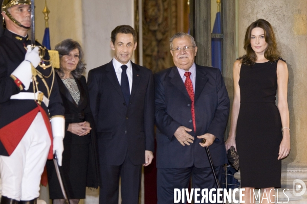 Nicolas Sarkozy et Carla Bruni-Sarkozy reçoivent le Président Irakien Jalal Talabani et son Epouse Hero Talabani pour un diner d Etat