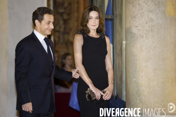 Nicolas Sarkozy et Carla Bruni-Sarkozy reçoivent le Président Irakien Jalal Talabani et son Epouse Hero Talabani pour un diner d Etat