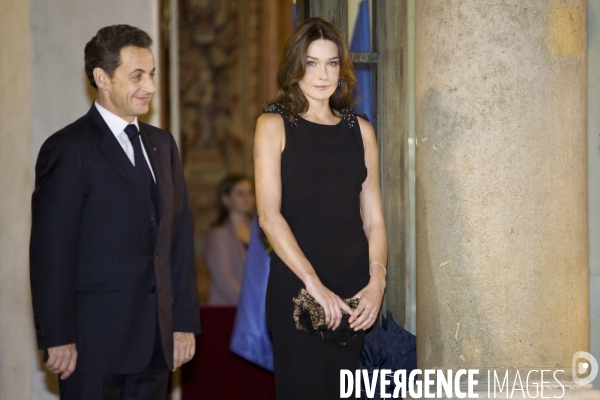 Nicolas Sarkozy et Carla Bruni-Sarkozy reçoivent le Président Irakien Jalal Talabani et son Epouse Hero Talabani pour un diner d Etat