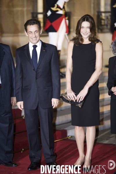 Nicolas Sarkozy et Carla Bruni-Sarkozy reçoivent le Président Irakien Jalal Talabani et son Epouse Hero Talabani pour un diner d Etat