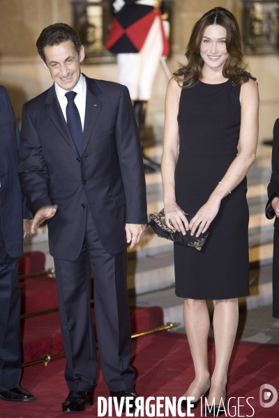 Nicolas Sarkozy et Carla Bruni-Sarkozy reçoivent le Président Irakien Jalal Talabani et son Epouse Hero Talabani pour un diner d Etat