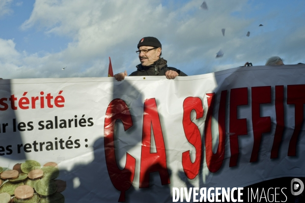 Manifestation intersyndicale contre le plan d austérité.