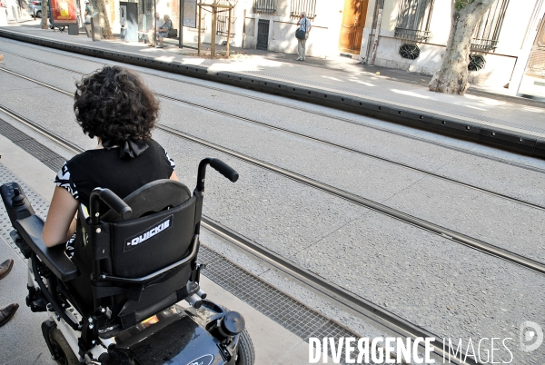 Accessibilité dans les lieux publics pour les personnes handicapées