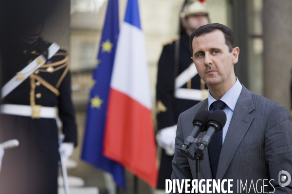 Le président de la République Française Nicolas Sarkozy accueille le président syrien Bachar al-Assad au Palais de l Elysée, pour sa deuxième visite officielle en France.