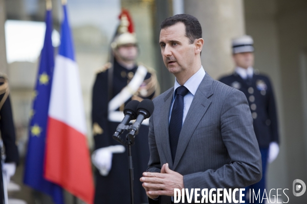 Le président de la République Française Nicolas Sarkozy accueille le président syrien Bachar al-Assad au Palais de l Elysée, pour sa deuxième visite officielle en France.