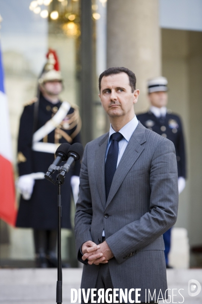 Le président de la République Française Nicolas Sarkozy accueille le président syrien Bachar al-Assad au Palais de l Elysée, pour sa deuxième visite officielle en France.