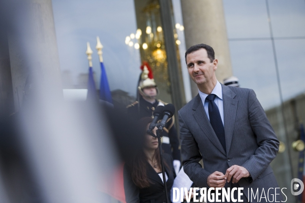 Le président de la République Française Nicolas Sarkozy accueille le président syrien Bachar al-Assad au Palais de l Elysée, pour sa deuxième visite officielle en France.