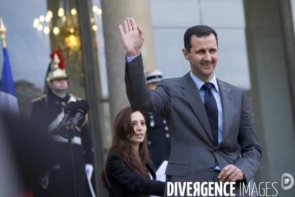 Le président de la République Française Nicolas Sarkozy accueille le président syrien Bachar al-Assad au Palais de l Elysée, pour sa deuxième visite officielle en France.