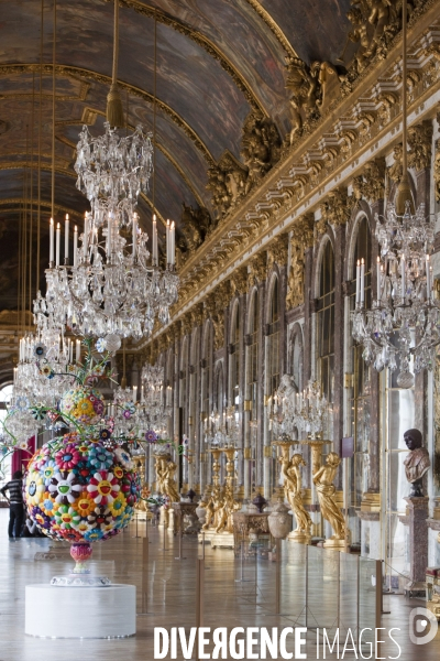 Exposition Murakami dans les salles du chateau de Versailles