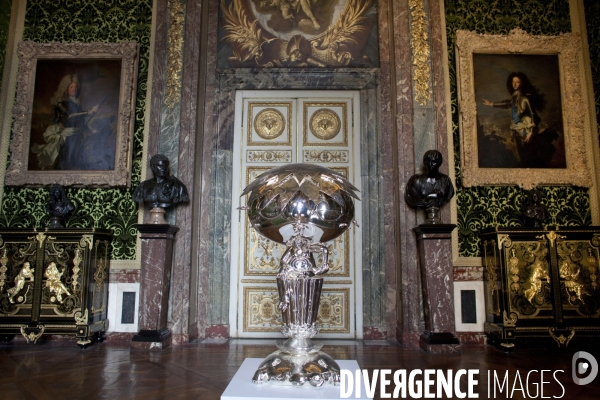 Exposition Murakami dans les salles du chateau de Versailles