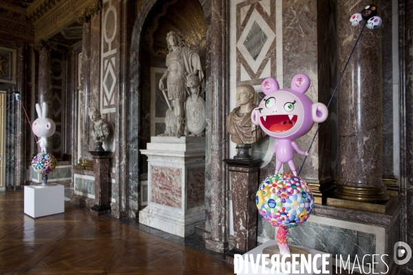 Exposition Murakami dans les salles du chateau de Versailles