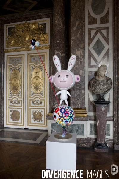 Exposition Murakami dans les salles du chateau de Versailles