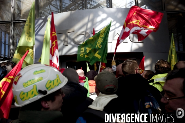 Manifestation des salariés de la raffinerie Total de Dunkerque.