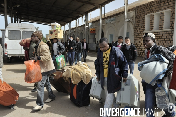 Poste frontiere libyo-tunisienne.