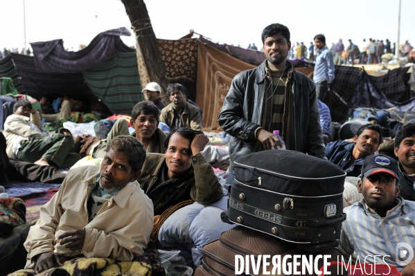 Camp de refugies a la frontiere libyo-tunisienne.