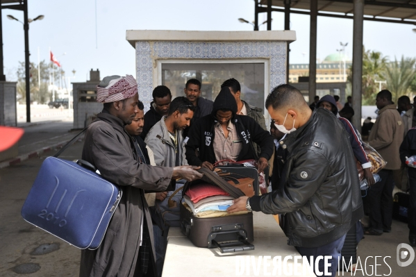 Poste frontiere libyo-tunisienne.