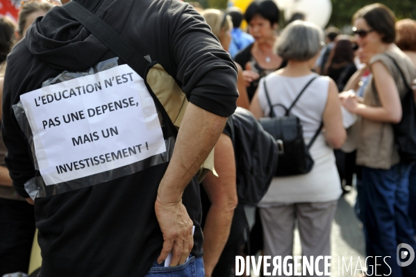 Manifestation de l enseignement du public et du prive.