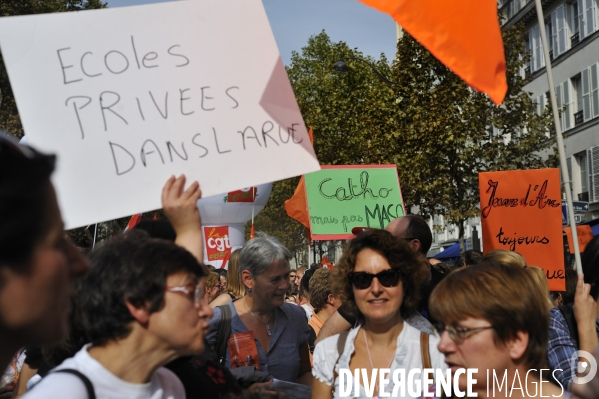 Manifestation de l enseignement du public et du prive.