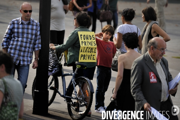 Manifestation de l enseignement du public et du prive.