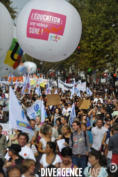 Manifestation de l enseignement du public et du prive.