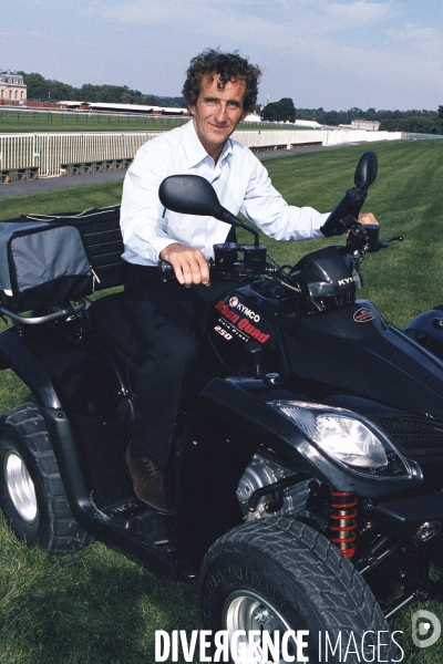 Alain Prost présente le quad KYMCO