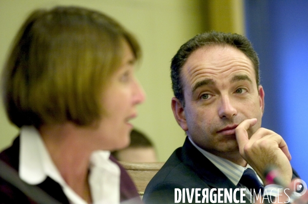 Christine Albanel et Eric Woerth devant la Commission spéciale de l audiovisuel.