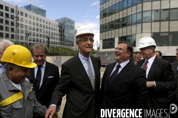 Pose de la premiere pierre de l ecole de formation des barreaux