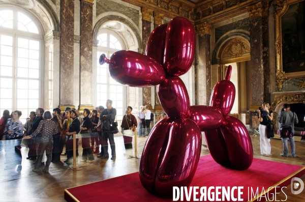Exposition de l artiste New-Yorkais Jeff Koons dans les appartements royaux et les jardins du Chateau de Versailles