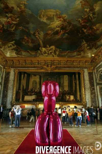 Exposition de l artiste New-Yorkais Jeff Koons dans les appartements royaux et les jardins du Chateau de Versailles