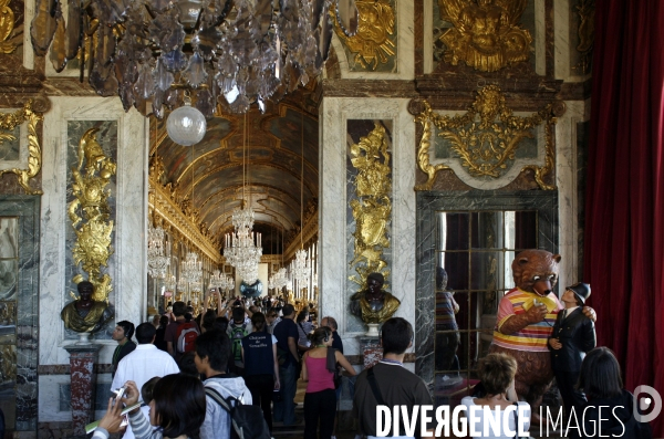 Exposition de l artiste New-Yorkais Jeff Koons dans les appartements royaux et les jardins du Chateau de Versailles