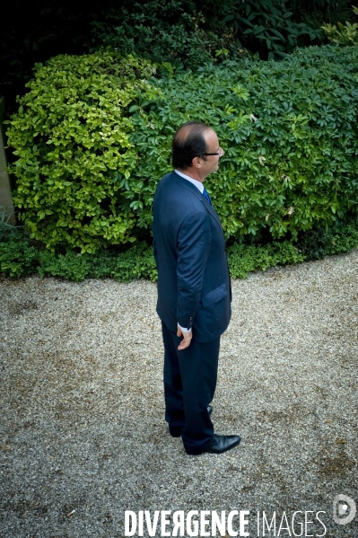 F.Hollande candidat aux primaires