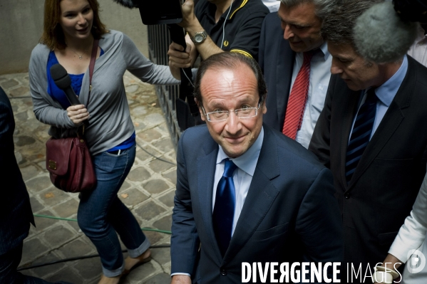 F.Hollande candidat aux primaires