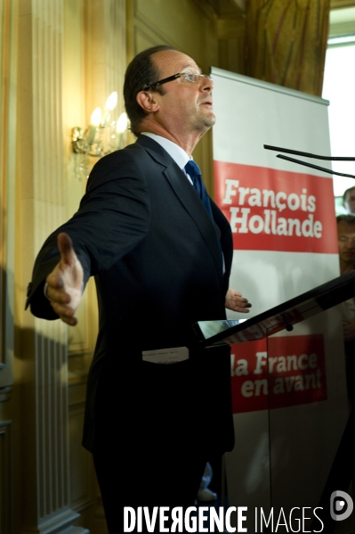 F.Hollande candidat aux primaires