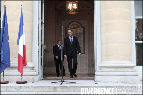 Passation des pouvoirs au ministere du travail. Woerth - Bachelot puis Woerth - Bertrand