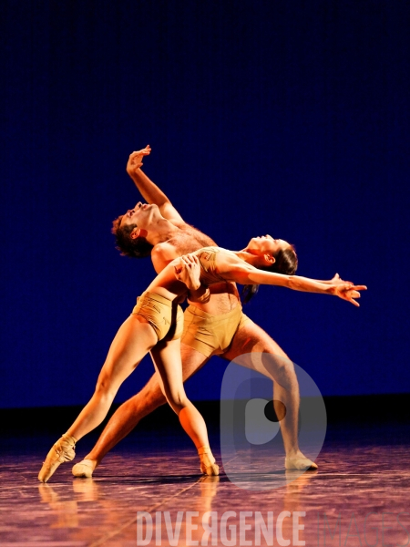 Les Quatre Saisons, chorégraphie Mauro Bigonzetti - Grands Ballets Canadiens de Montréal