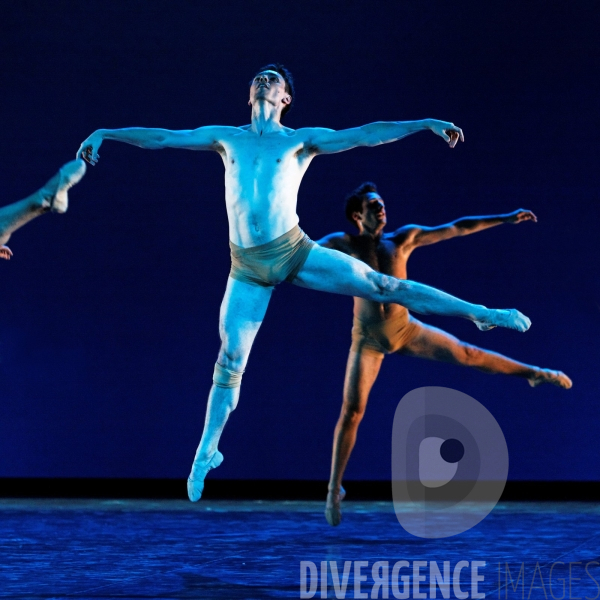 Les Quatre Saisons, chorégraphie Mauro Bigonzetti - Grands Ballets Canadiens de Montréal