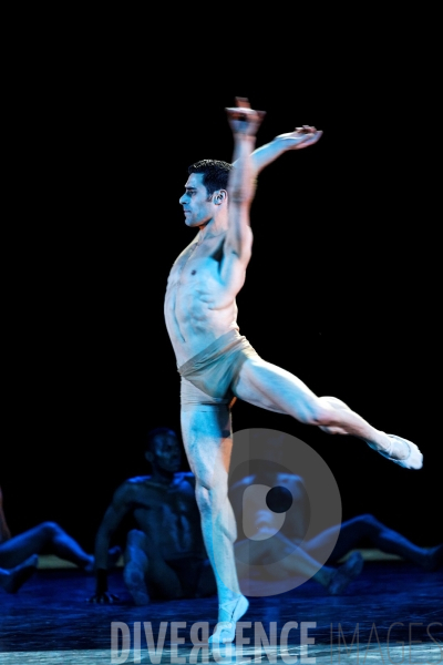 Les Quatre Saisons, chorégraphie Mauro Bigonzetti - Grands Ballets Canadiens de Montréal