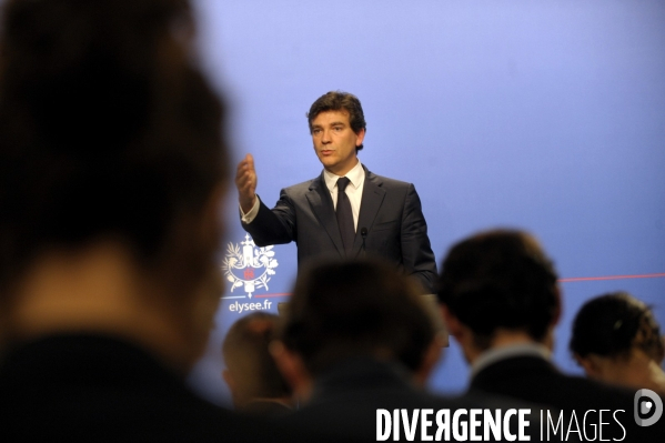 Plan automobile. presentation par arnaud montebourg et michel sapin