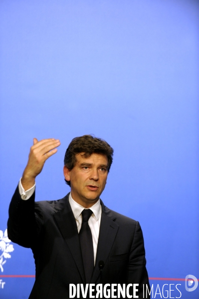 Plan automobile. presentation par arnaud montebourg et michel sapin