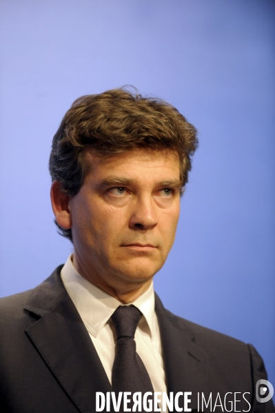 Plan automobile. presentation par arnaud montebourg et michel sapin