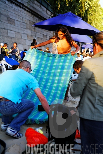 Un pique-nique géant pour ouvrir Paris Plages 2008