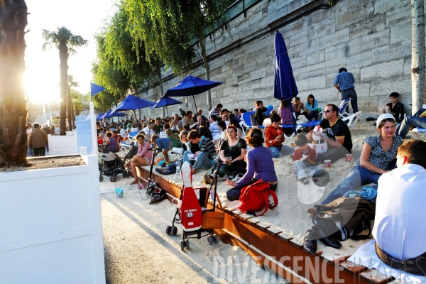 Un pique-nique géant pour ouvrir Paris Plages 2008