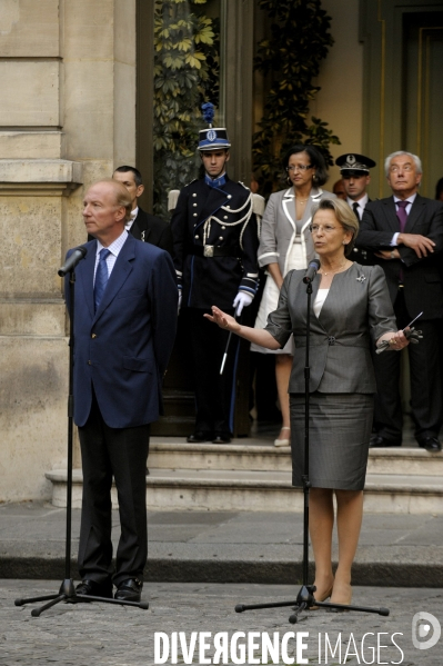 Nouvelles tensions entre michelle alliot-marie et brice hortefeux. photos d archives