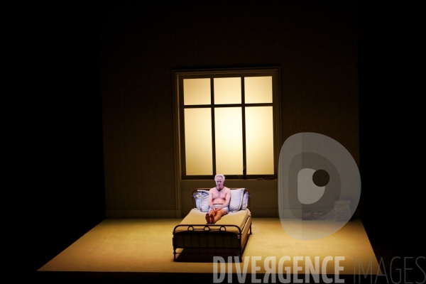 Le Solitaire de Ionesco mise en scène de Jean-Louis Martinelli
