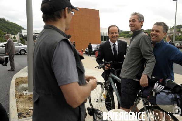 Francois hollande a tulle pour la commemoration des martyrs de tulle