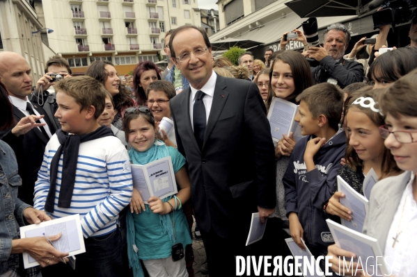 Francois hollande a tulle pour la commemoration des martyrs de tulle