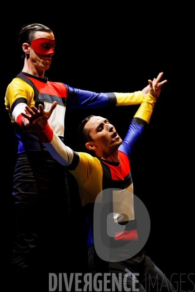 Trois tangos livret Alfredo Arias et Gonzalo Demaria, mise en scène Alfredo Arias
