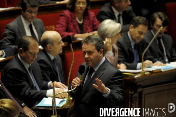 Rentree a l assemblee nationale pour les ministres evinces du gouvernement.