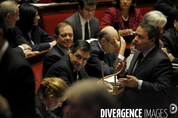 Rentree a l assemblee nationale pour les ministres evinces du gouvernement.